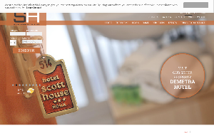 Visita lo shopping online di Scott House Roma