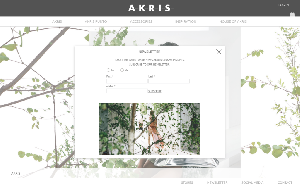 Visita lo shopping online di Akris