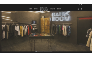 Visita lo shopping online di Dark Room Shop